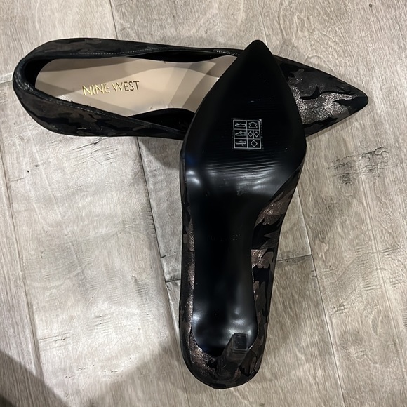 Gorgeous, rare black and gold camouflage, 100 mm stiletto, Brand New - Picture 4 of 4